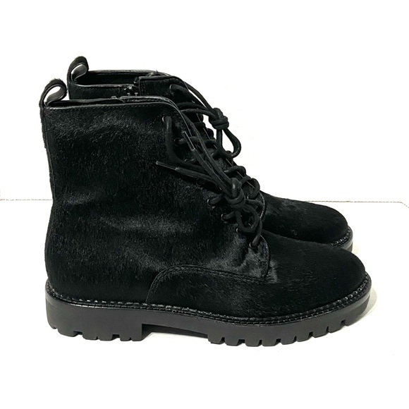 VINCE WOMENS CABRIA LUG 2 CALF HAIR COMBAT & LACE-UP BOOTS 8 - Picture 1 of 14